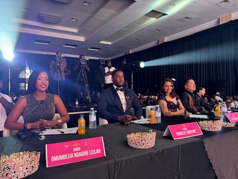 Judge Miss Petite Global 2024